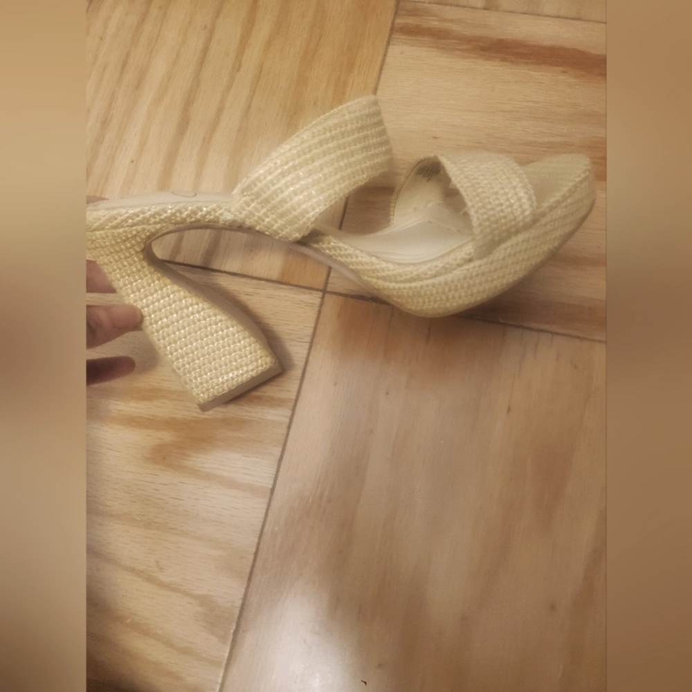 Jessica Simpson Block heel sandal